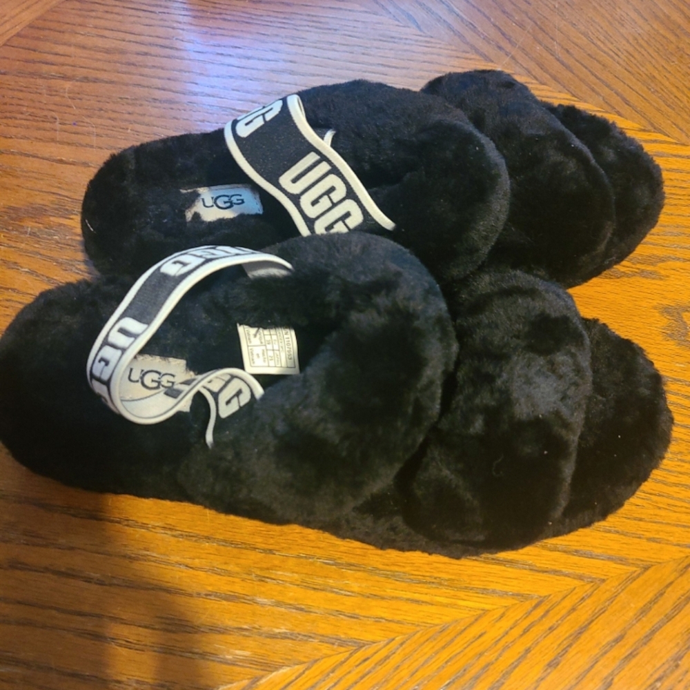 UGG Women's Black Cozy Slippers